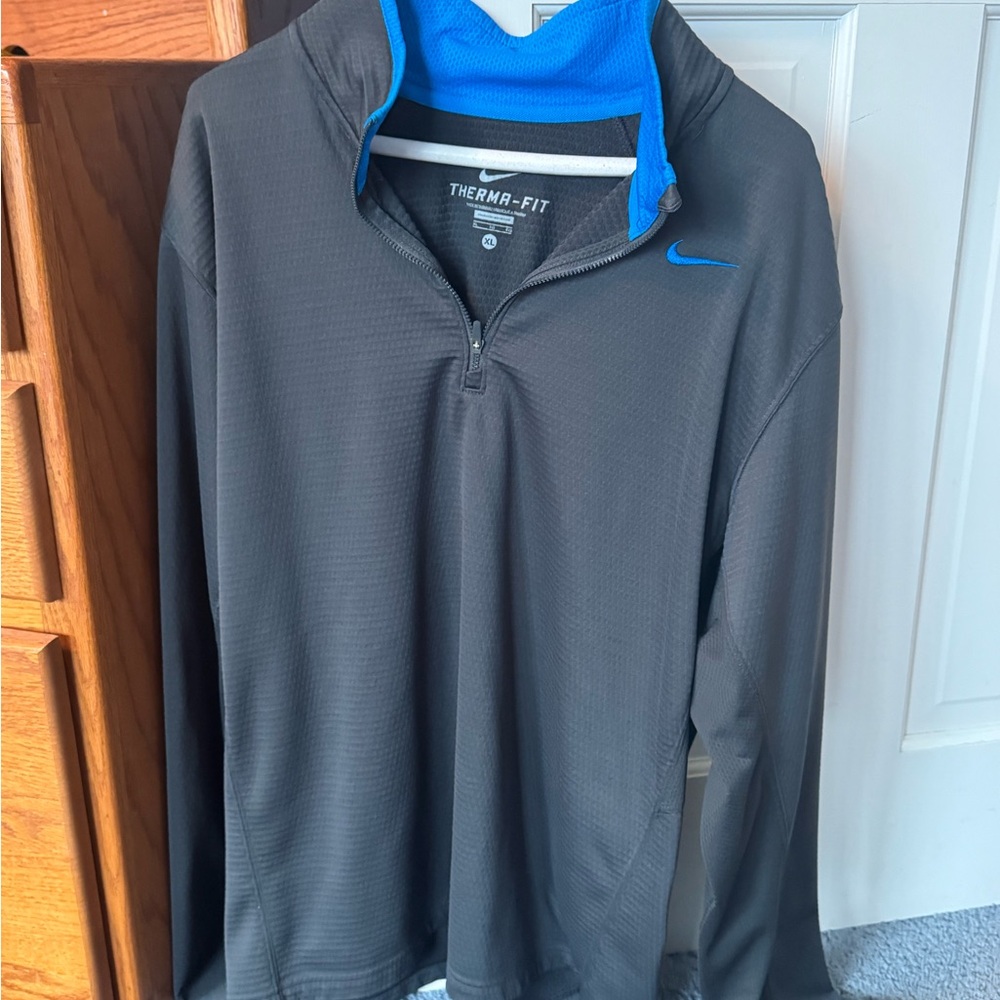 Nike Therma-Fit Men's Black and Blue Performance Jacket